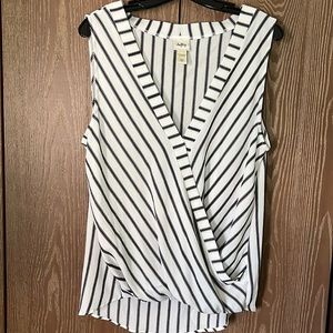 EUC Daytrip Surplice Tank Top